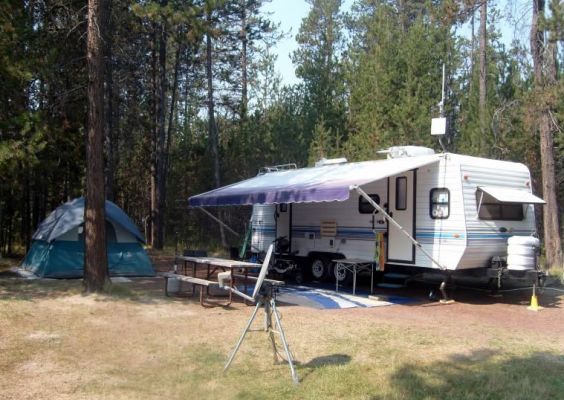 My happy campsite at Bend-Sunriver Resort, Bend OR
Lots of trees, spacious well-spaced sites. Even setup my tent there.

