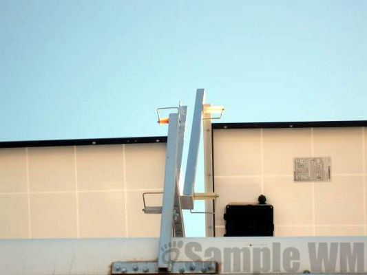 Collapsible brackets on solar panels
