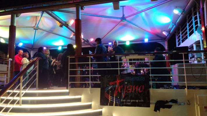 Tejano band and fans
