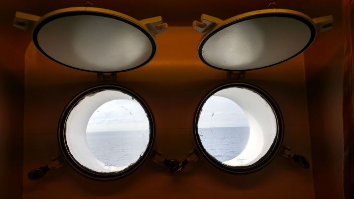 Porthole cabin
