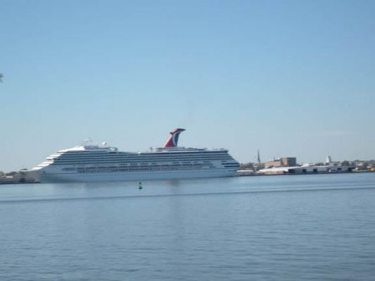 Charleston hosts Carnival cruise ship
