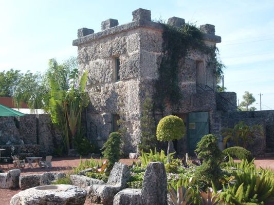 Living quarters and tool room
