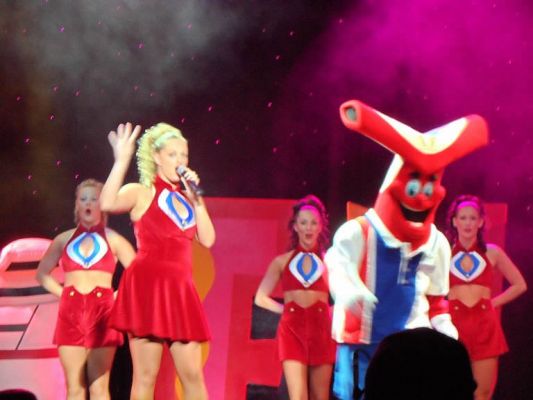 Cruise ship entertainment
