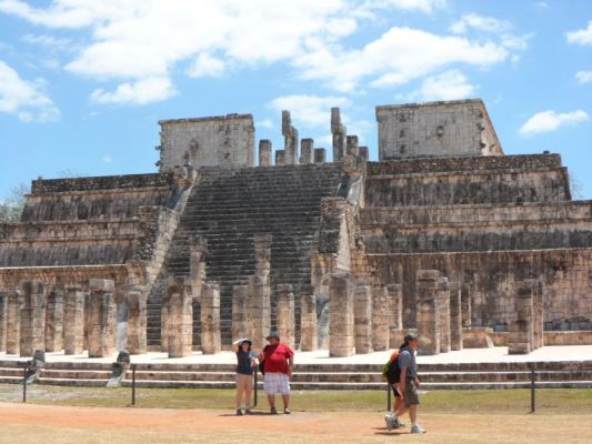 Warriors Temple at Chichen Itza
Good place for a human sacrifice.. many of them!
