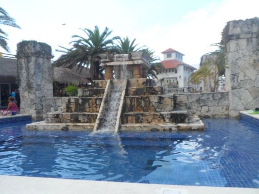Fountain in Cozumel
