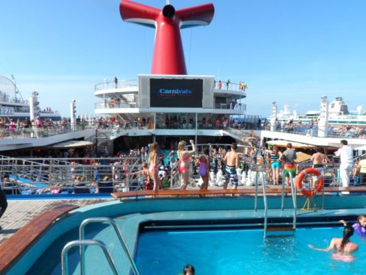 Partying on the Lido deck
