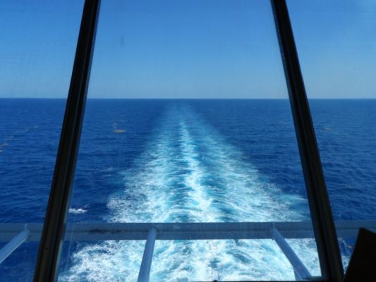 Sailing sailing sailing the ocean blue.
