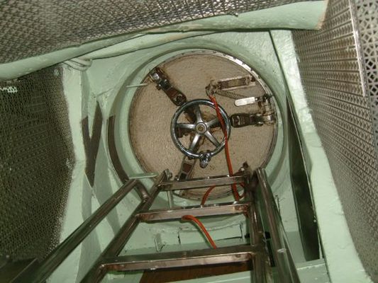 Sub hatch
