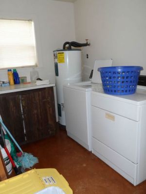 Laundry room
