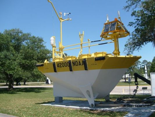 Nomad NOAA weather buoy
It is attached to a big anchor on the right
