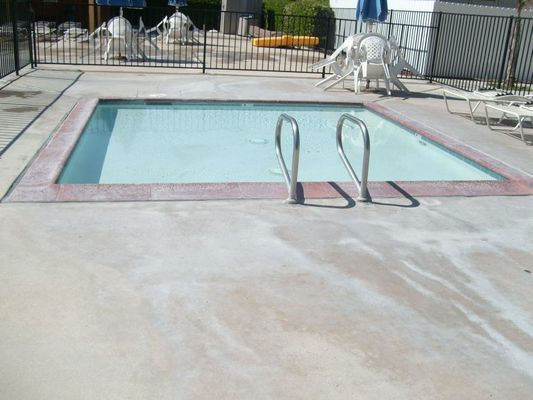 Kids pool
