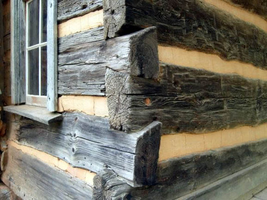 No nails used and sealed with mud.
