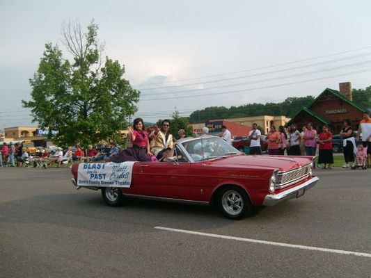 Elvis Lives! in Pigeon Forge
