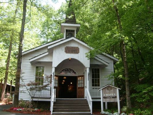 Dollywood chapel
They actually do hold services on Sunday
