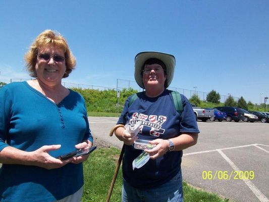 Geocaching with my cousin (and aunt)

