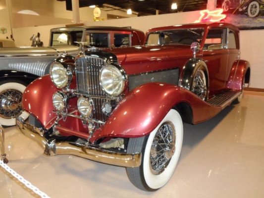 1933 Duesenberg Model J Towing Sedan
