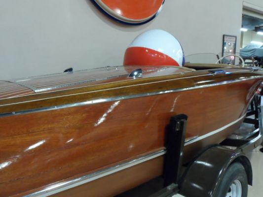 1940 Chris-Craft 17 Deluxe Runabout
Beautiful wood construction. Best of the best!
