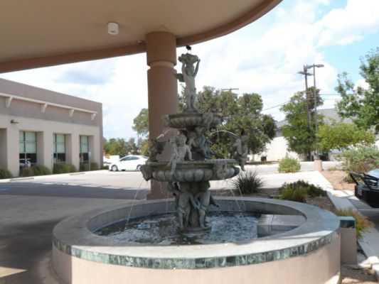 Fountain at Dick's Car Museum
