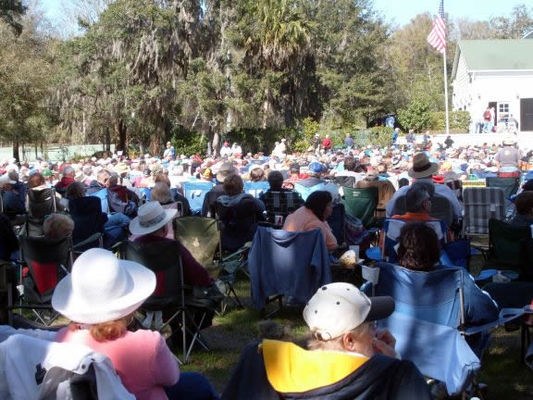 Why I went to Silver Springs
For only $50 for a season pass, you can see soap hunks and music stars in concert. The pass provides free parking and free entry into the park and concerts. Bring your own chair, plunk it down wherever you want on the lawn under the trees in front of the amphitheater. Nearly any location provides a great view, lots of leg room, and wonderful sound. Buy a souvenir cup for $5.99 and get refills any day all season for only $1. Bring it back with you week after week.
