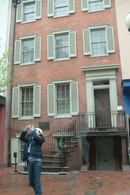 House where President Lincoln died
It is right across the street from Ford's Theater. He could not be moved any further.
